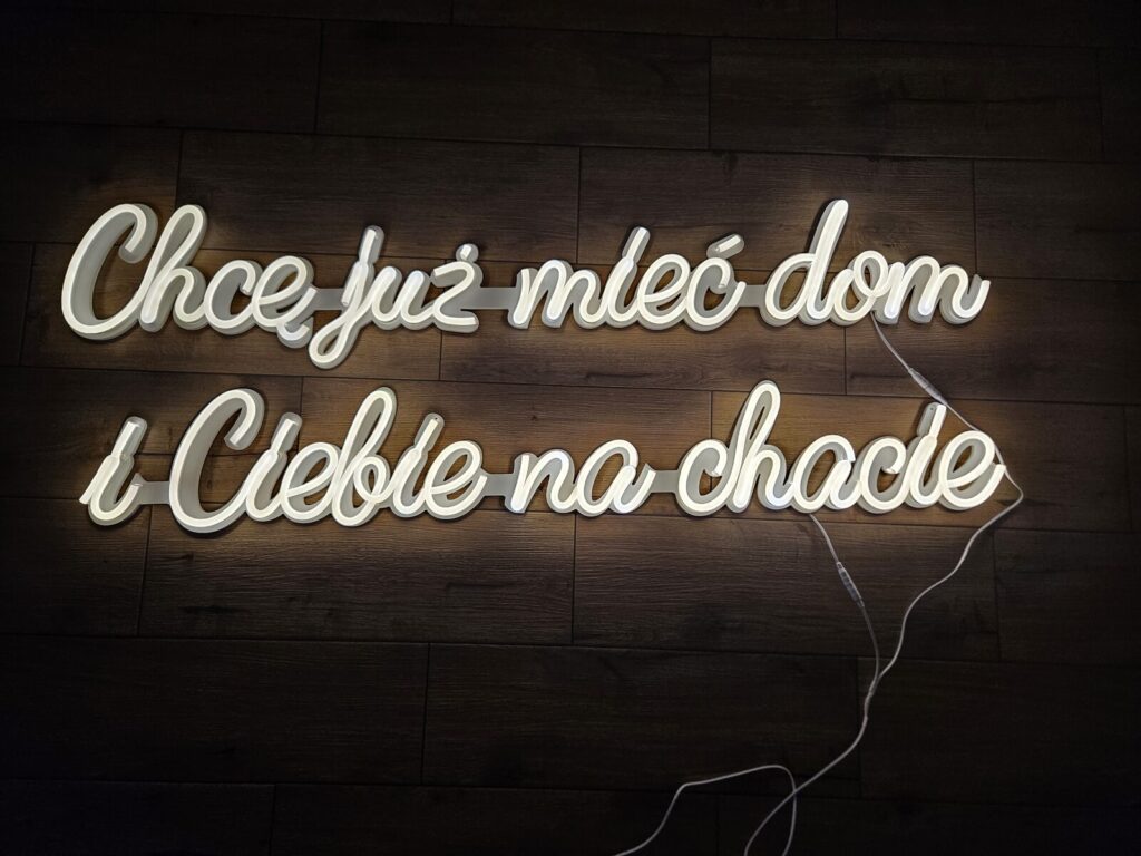 chce już mieć dom i Ciebie na chacie weddled lublin ledon neon